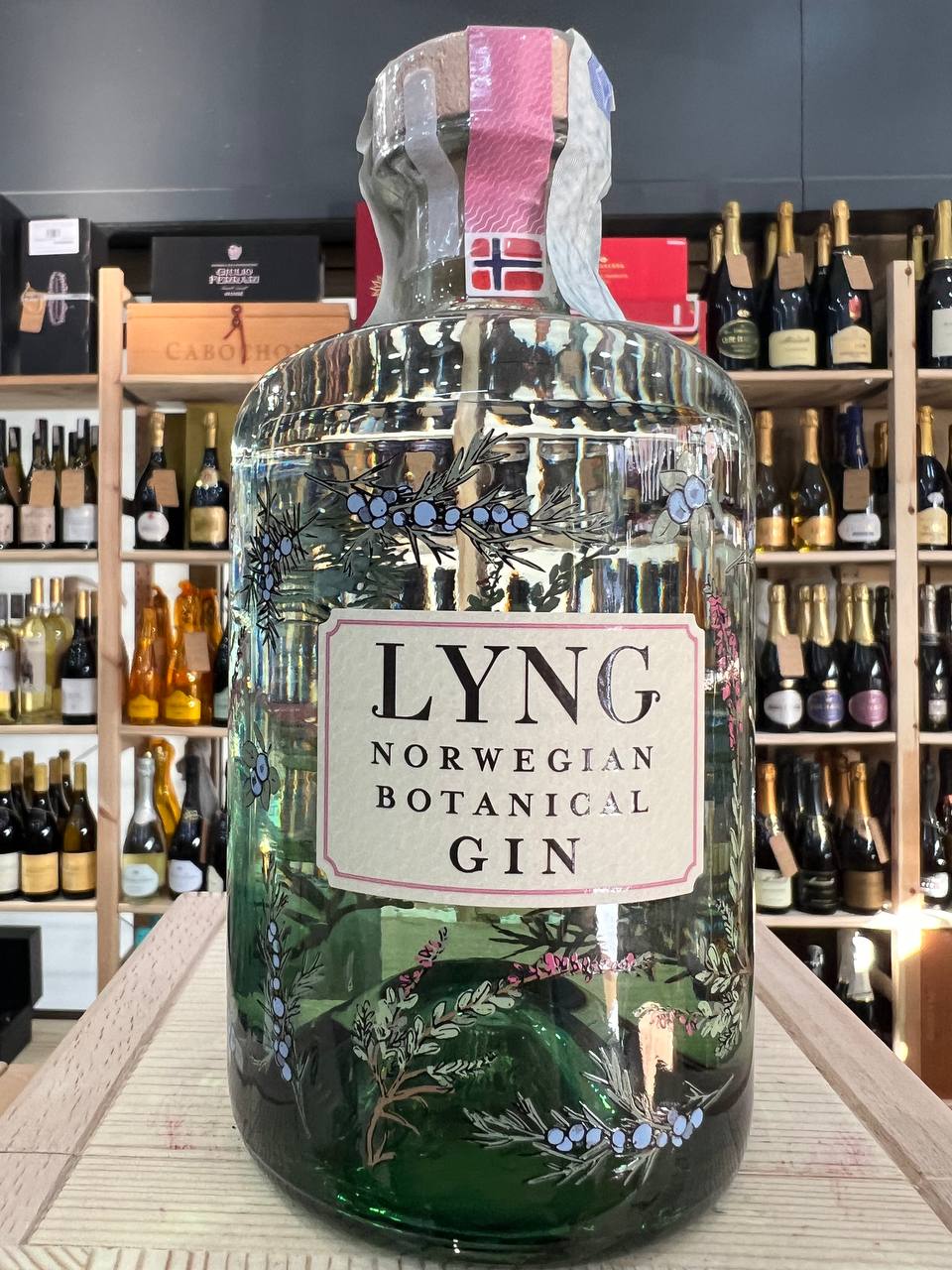 Lyng Norwegian Botanical Gin (cl. 50)