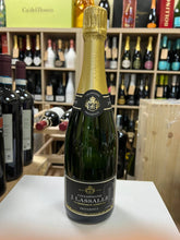 Carica l&#39;immagine nel visualizzatore Galleria,Champagne J. Lassalle – Premier Cru Cuvée Préférence Brut