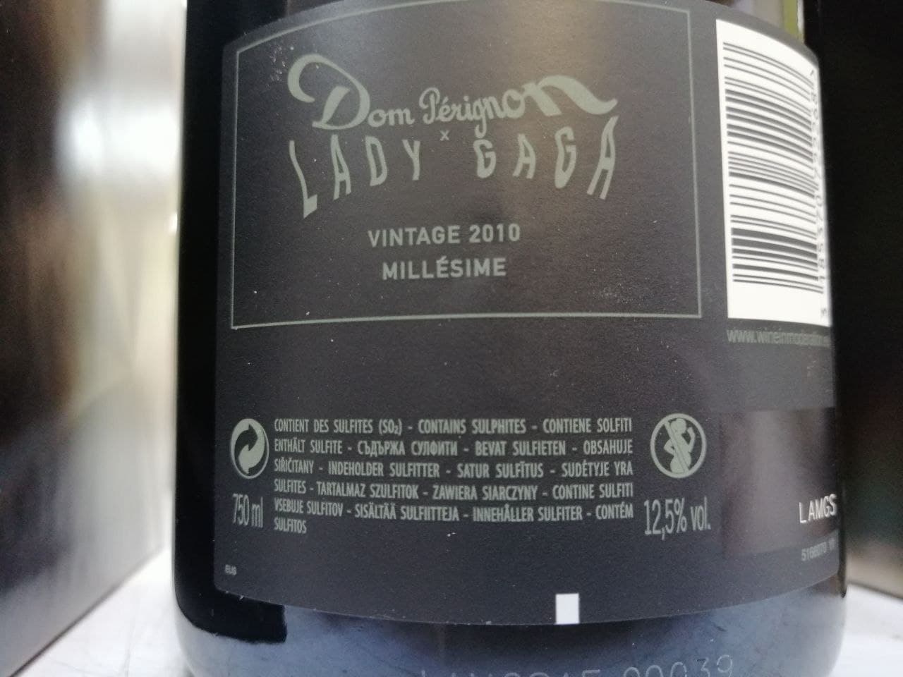 Champagne Dom Pérignon Lady Gaga  2010