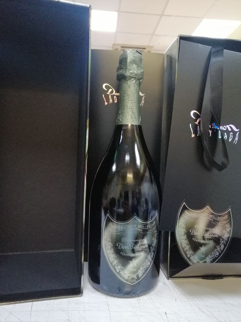 Champagne Dom Pérignon Lady Gaga  2010