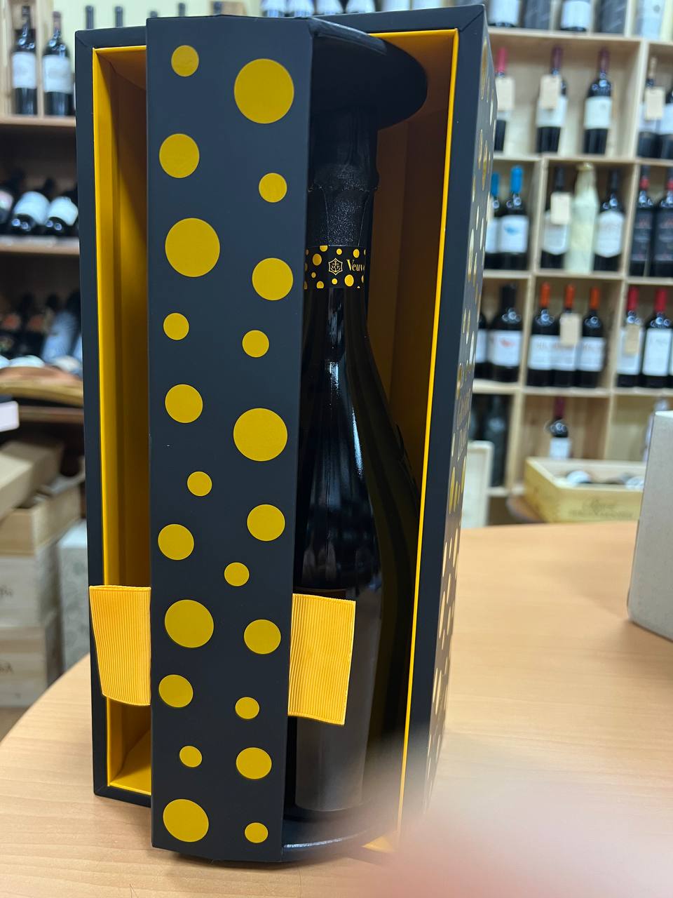 Veuve Clicquot La Grande Dame 2012 di Yayoi Kusama