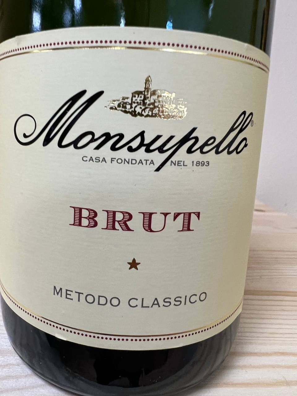 Monsupello Brut metodo classico