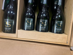 Salon Oenotheque Case: 1 Salon Magnum 2008, 2 del 2004, 2 del 2006 e 2 del 2007.